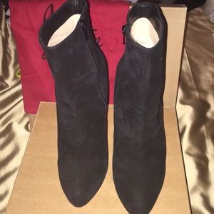 Christian Louboutin (Feticha booty 120 suede)